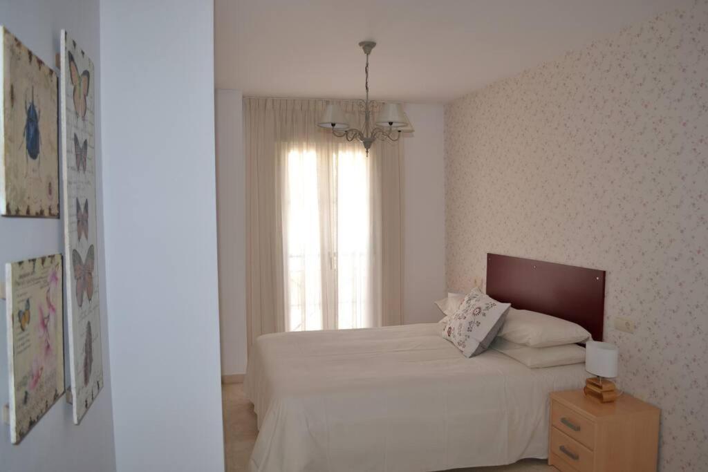 Precioso Apartamento En Primera Linea De Playa En Caleta De Velez Ngoại thất bức ảnh