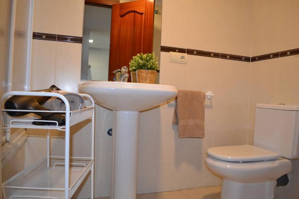 Precioso Apartamento En Primera Linea De Playa En Caleta De Velez Ngoại thất bức ảnh