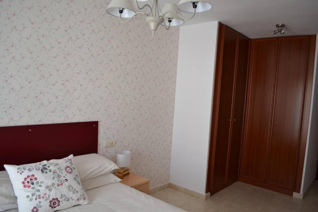 Precioso Apartamento En Primera Linea De Playa En Caleta De Velez Ngoại thất bức ảnh