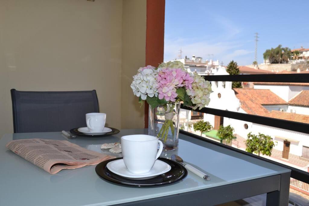Precioso Apartamento En Primera Linea De Playa En Caleta De Velez Ngoại thất bức ảnh