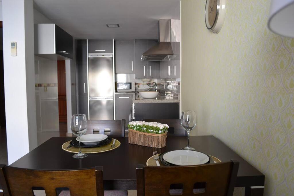 Precioso Apartamento En Primera Linea De Playa En Caleta De Velez Ngoại thất bức ảnh