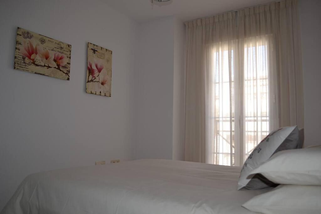 Precioso Apartamento En Primera Linea De Playa En Caleta De Velez Ngoại thất bức ảnh