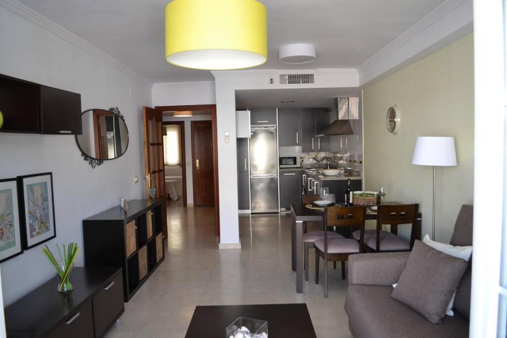 Precioso Apartamento En Primera Linea De Playa En Caleta De Velez Ngoại thất bức ảnh